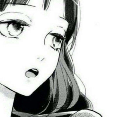 游客在车站安检机上睡觉过夜