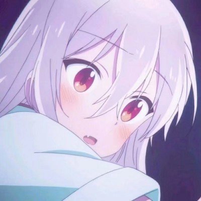 王安宇一手拉田曦薇一手拉黄明昊